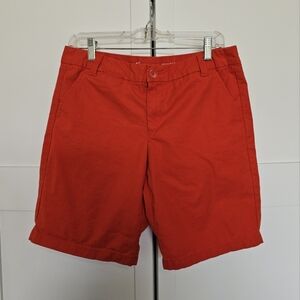 NWOT: GAP red khaki shorts size 6